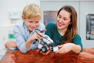 Lego-Mindstorms-Roboter werden programmiert (Bildquelle: zdi.NRW).